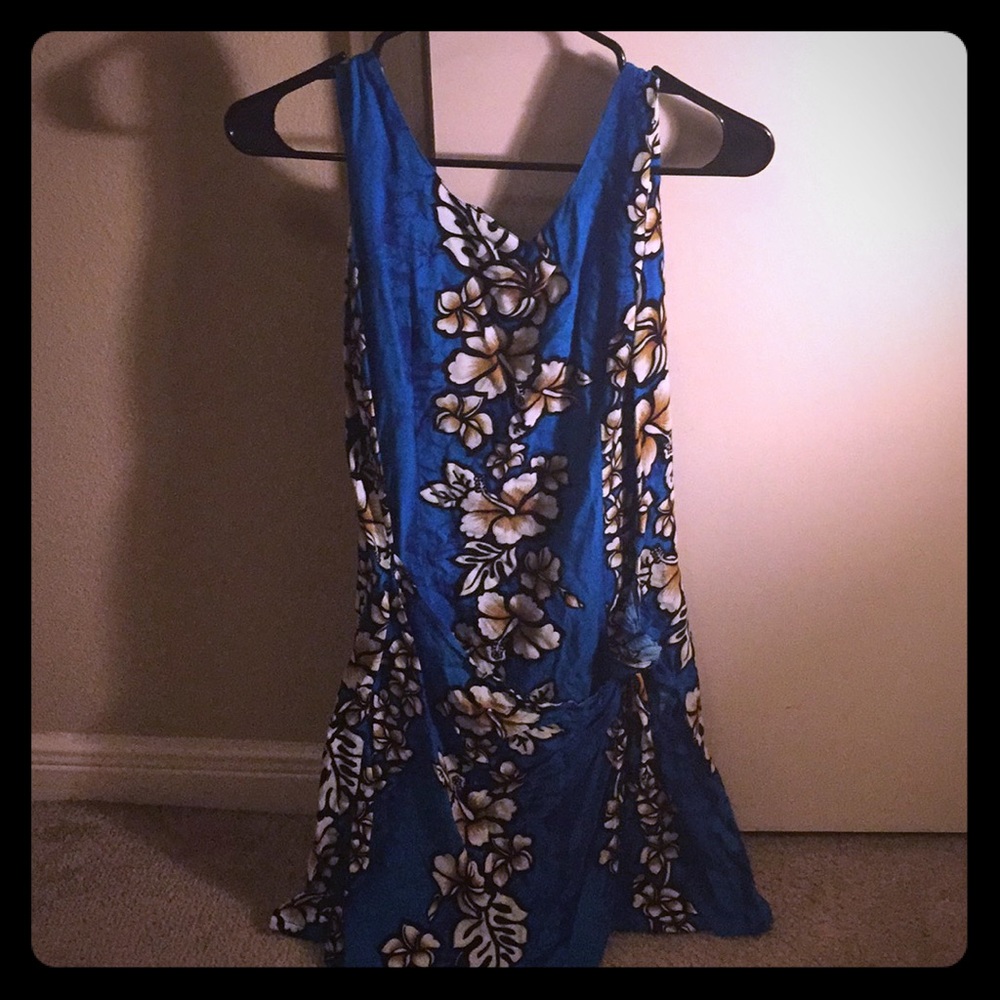 Hawaiian floral dress